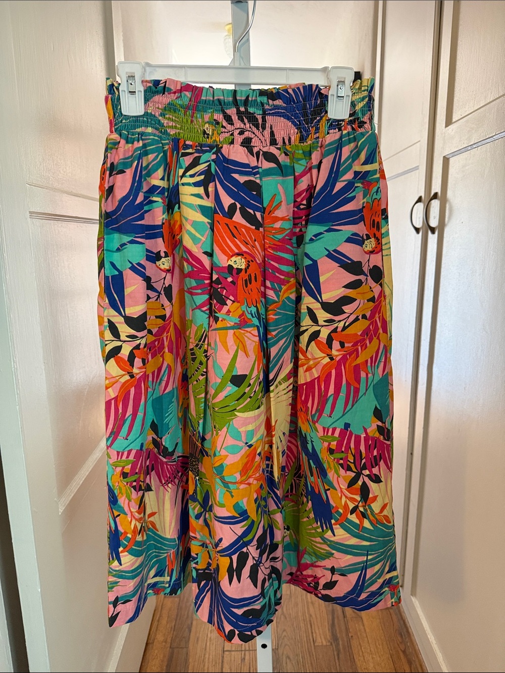 Tropical Print with parrots Elastic Waist Midi Skirt - Pink Multicolor